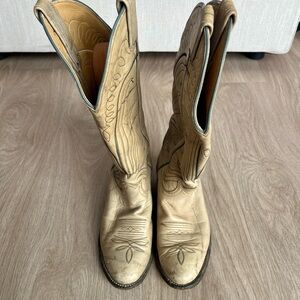 Women’s Vintage Tony Lama Western Boots